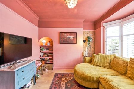 Milner Drive, Twickenham, TW2 7PH - Photo 2