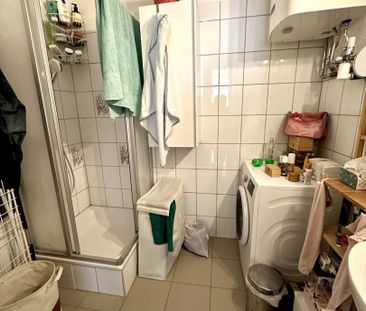 Provisionsfrei – Wunderschöne Altbauwohnung mit zwei Zimmer und ein... - Foto 5