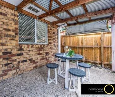 Forest Lake Hidden Gem – Comfort, Location and Convenience - Photo 5