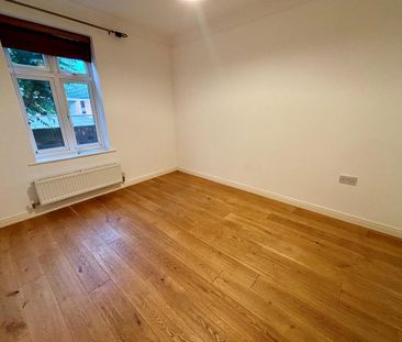 5 bedroom detached house to rent - Photo 4