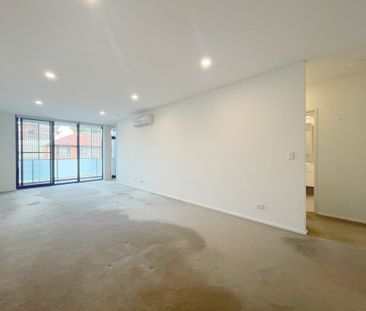 Contemporary & Convenient &ast;&ast; Available 21&sol;11&sol;25 &as... - Photo 5