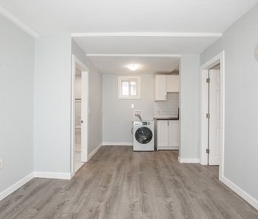 **BEAUTIFUL** 1 BEDROOM MAIN UNIT IN HAMILTON!! - Photo 5