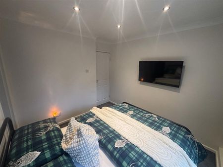 Pennystone Close, Saughall Massie - Photo 2