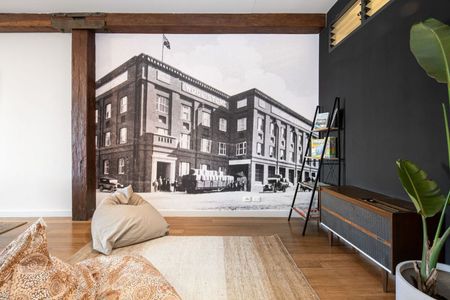 Charming 3 bedroom Woolstore - Photo 3