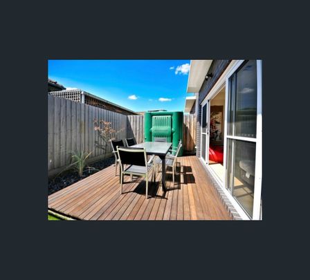 2/3 Clara Street, Fawkner, Vic 3060 - Photo 1