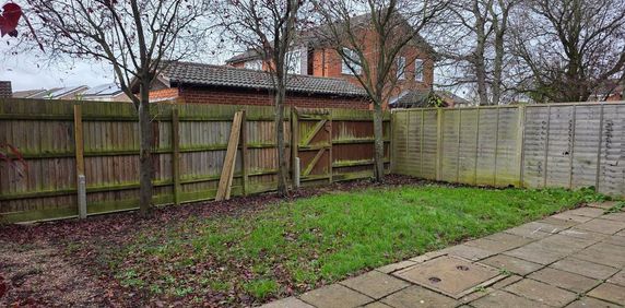 3 bedroom semi-detached house to rent - Photo 2