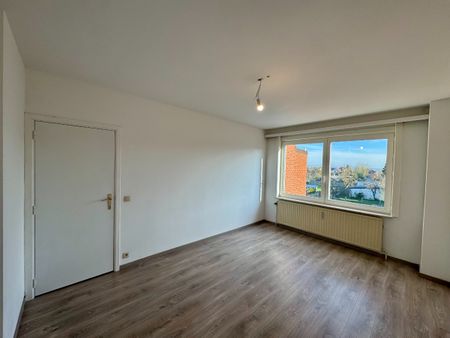 Ruim en lichtrijk 2-kamerappartement in centrum Maleizen. - Photo 5