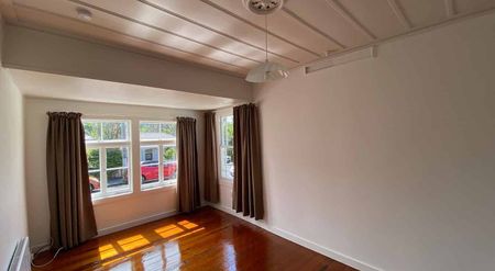 Central character home - Photo 3