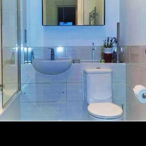 Room in a Shared Flat, Fulton Road, HA9 - Photo 3