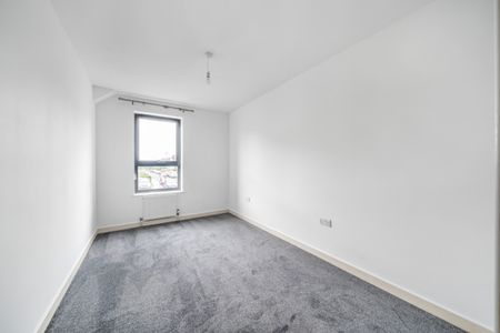 Elmers End Road, Beckenham, Kent, BR3 - Photo 2