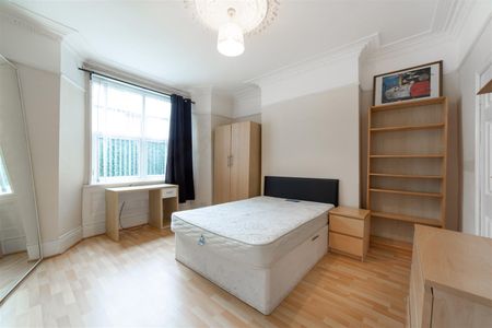 4 bed terraced house to rent in Ninth Avenue, Heaton, NE6 - Photo 3