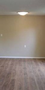 Newcastle Area - Bright 1bdm, 3rd floor, $1350 Available now! - Photo 3