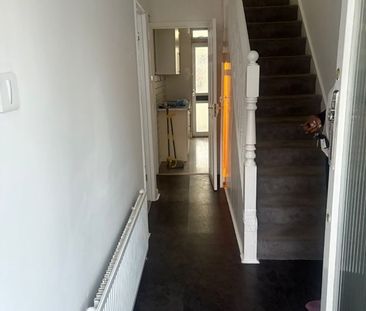 3 Bed Terraced House, Westcombe Avenue, CR0 - Photo 1