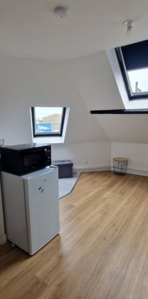 Appartement 1 pièce à Calais - Photo 2