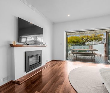 Stunning Renovated Home with Pool in Central Dianella! - Photo 3