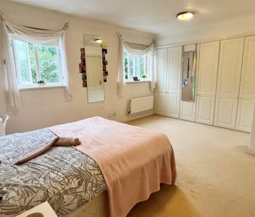 5 bedroom detached house to rent - Photo 3