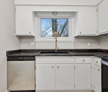 For Lease - 137 Monmore Road, London North, Ontario - Photo 5