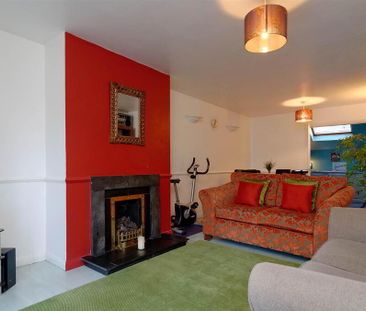 Apt 4, 23a Annadale Avenue, Belfast, BT7 3JJ - Photo 1