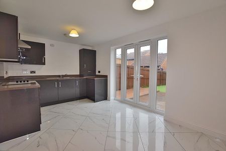 3 bedroom semi-detached house to rent - Photo 5