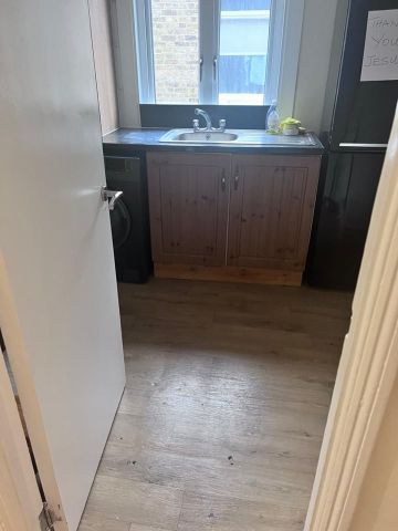 Room in a Shared Flat, Upland Road, SE22 - Photo 2