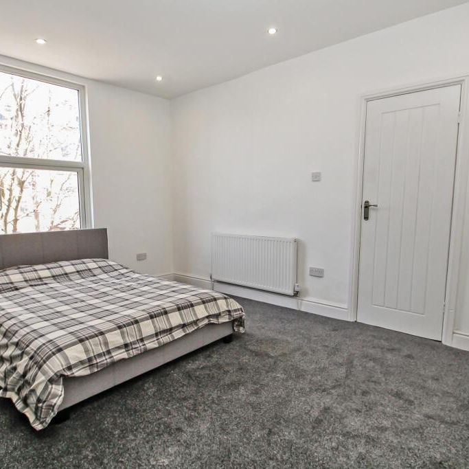 3 bedroom terraced house to rent - Photo 2