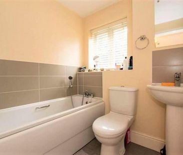 5 bedroom detached house to rent - Photo 1