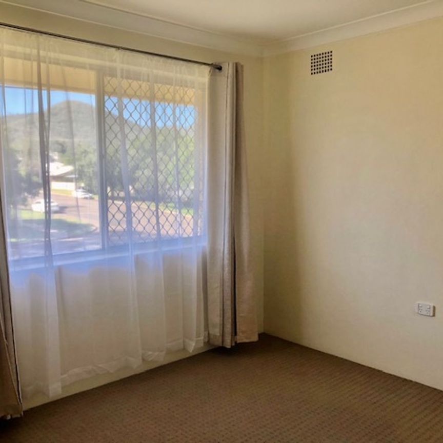 COSY 2 BEDROOM UNIT - Photo 1