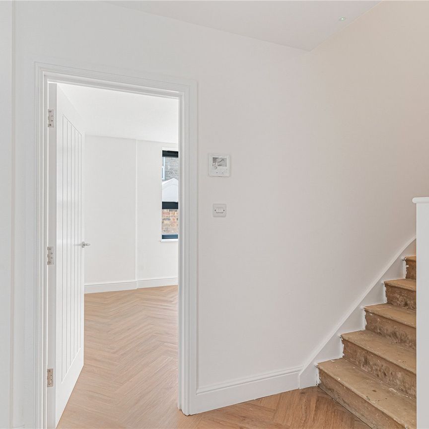 River Mews, Ealing, W7 3SN - Photo 1