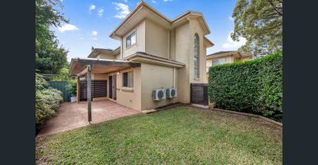 Newly Renovated Townhouse - Photo 5