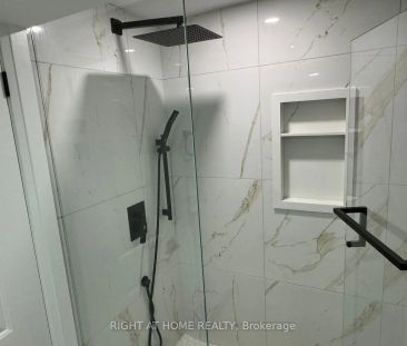 Detached Home For Lease | W9229490 - Photo 3