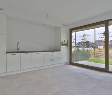 Nieuwbouwappartement met 1 slpk en autostaanplaats nabij centrum Be... - Photo 3