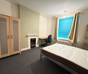 3 bedroom end of terrace house to rent - Photo 5