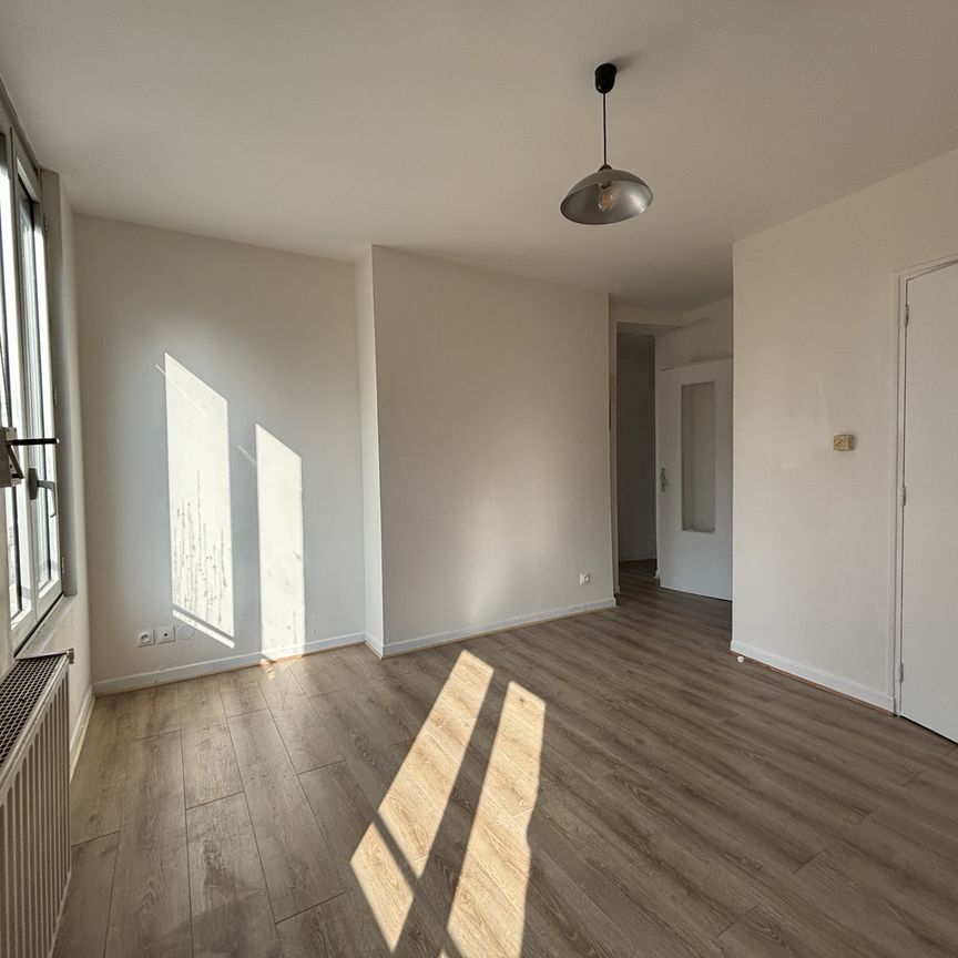 Location Appartement 3 pièces 45m² SAUMUR 49400 - Photo 1