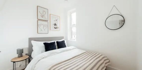 2 Bed Flat, Ilford, IG1 - Photo 2