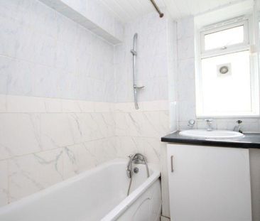 3 bedroom apartment to rent - Photo 5