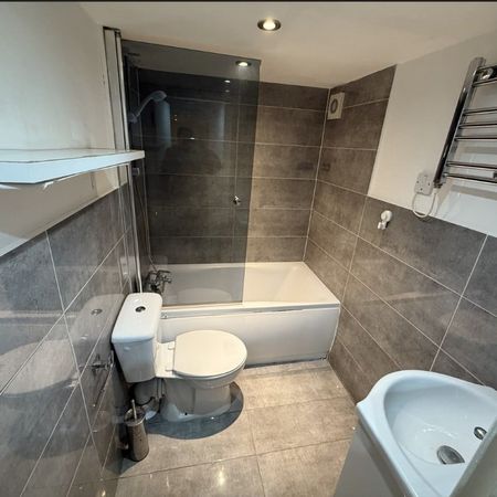 1 Bed Flat, Station Road, E7 - Photo 4