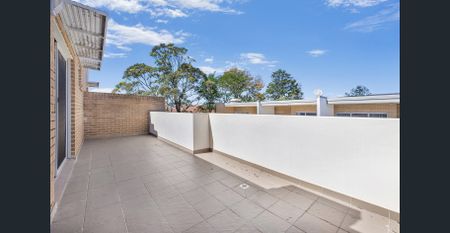 Renovated Two Storey Apartment - Photo 4