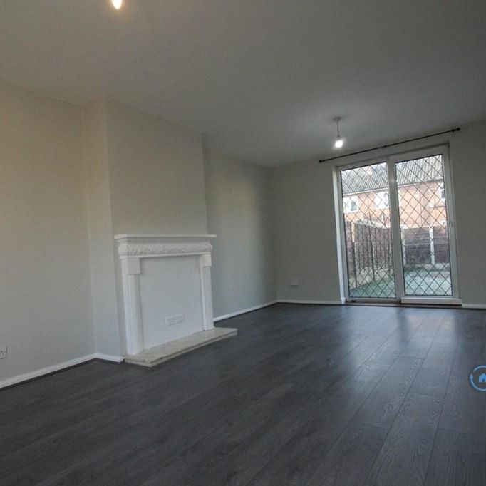 3 bedroom terraced house to rent - Photo 1
