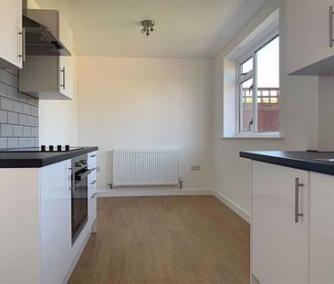 Let Agreed 3 Bed House - Semi-Detached Bangor Road, Wrexham Per Month £700 pcm - Photo 2