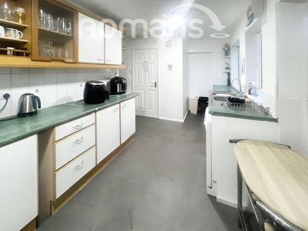 1 bedroom property to rent - Photo 4