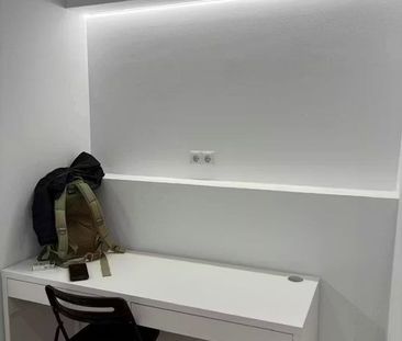 Carrer de Sants, Barcelona, Catalonia 08028 - Photo 1