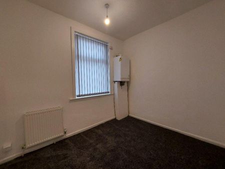 3 bedroom terraced house to rent - Photo 3