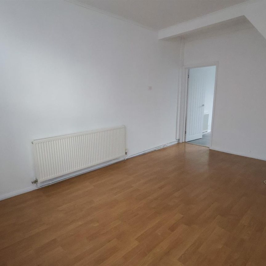 Prospect Road South, Redditch - Photo 1