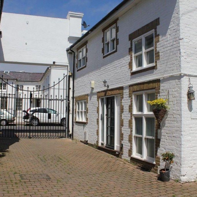 4 bedroom house to rent - Photo 1