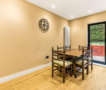 6 bedroom semi-detached house to rent - Photo 1