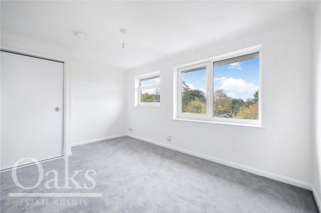 4 bedroom end of terrace house to rent - Photo 3