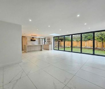 4 bedroom detached house to rent - Photo 6