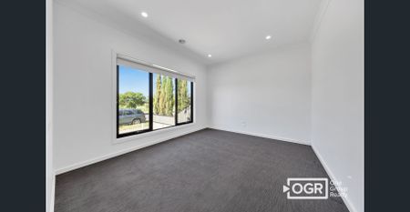 Discover Modern Elegance and Family Comfort in the Heart of Wollert! - Photo 2