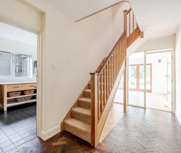 6 bedroom detached house to rent - Photo 1