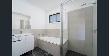 BRAND NEW 3-BEDROOM UNIT IN QUIET CUL-DE-SAC - Photo 5